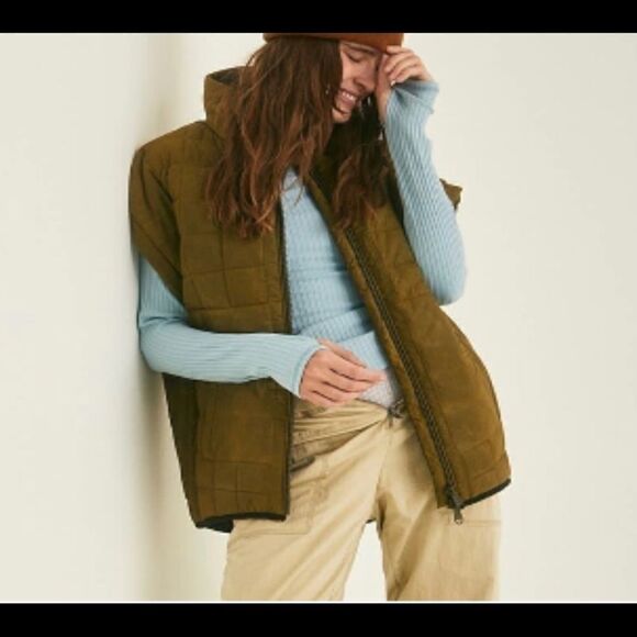 NWT Free People Movement  Down quilted Vest size S  new - Picture 2 of 15